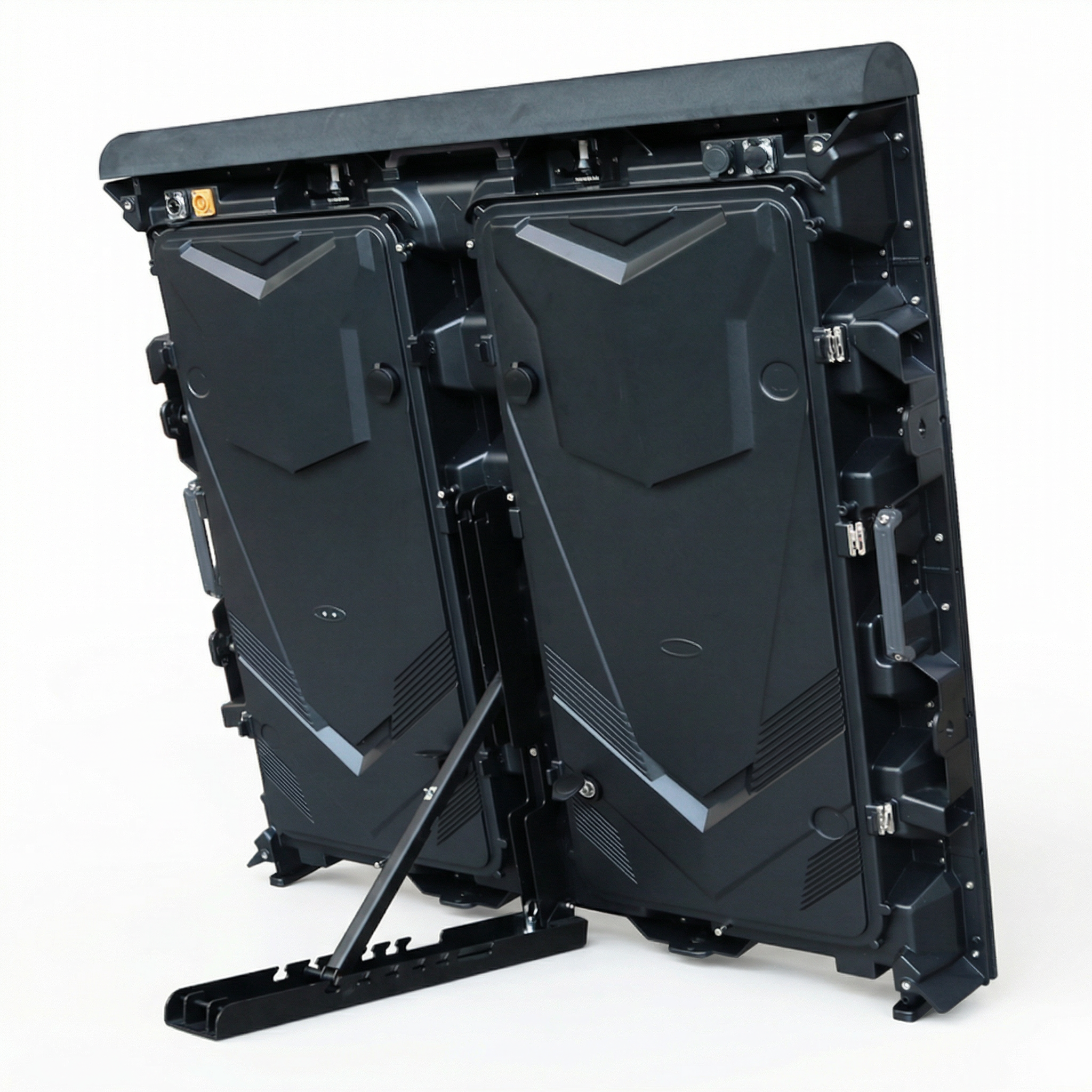 Rear side of the SPORTICA 8: rigging, power supply and receiving card