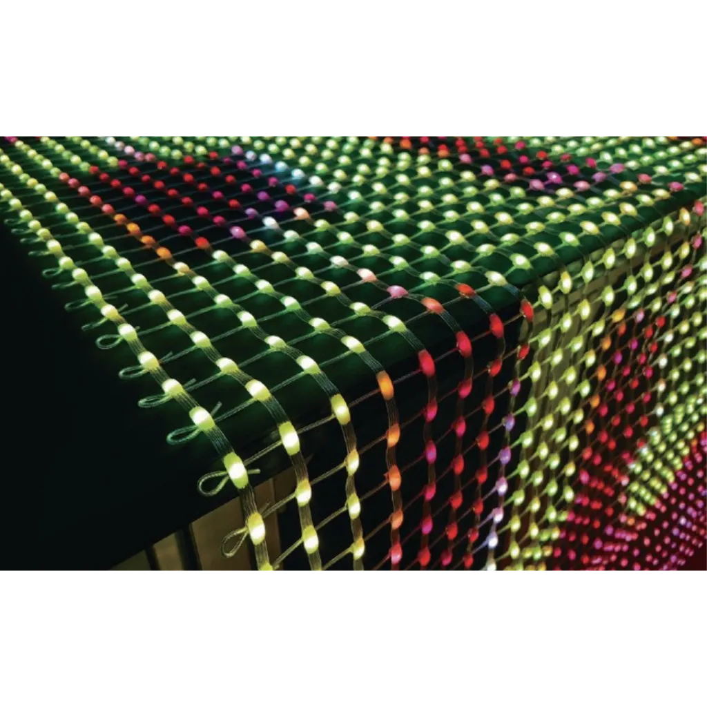 Détail du module LED du SKYFLY P15-1.92x4.8m (maille et masque)