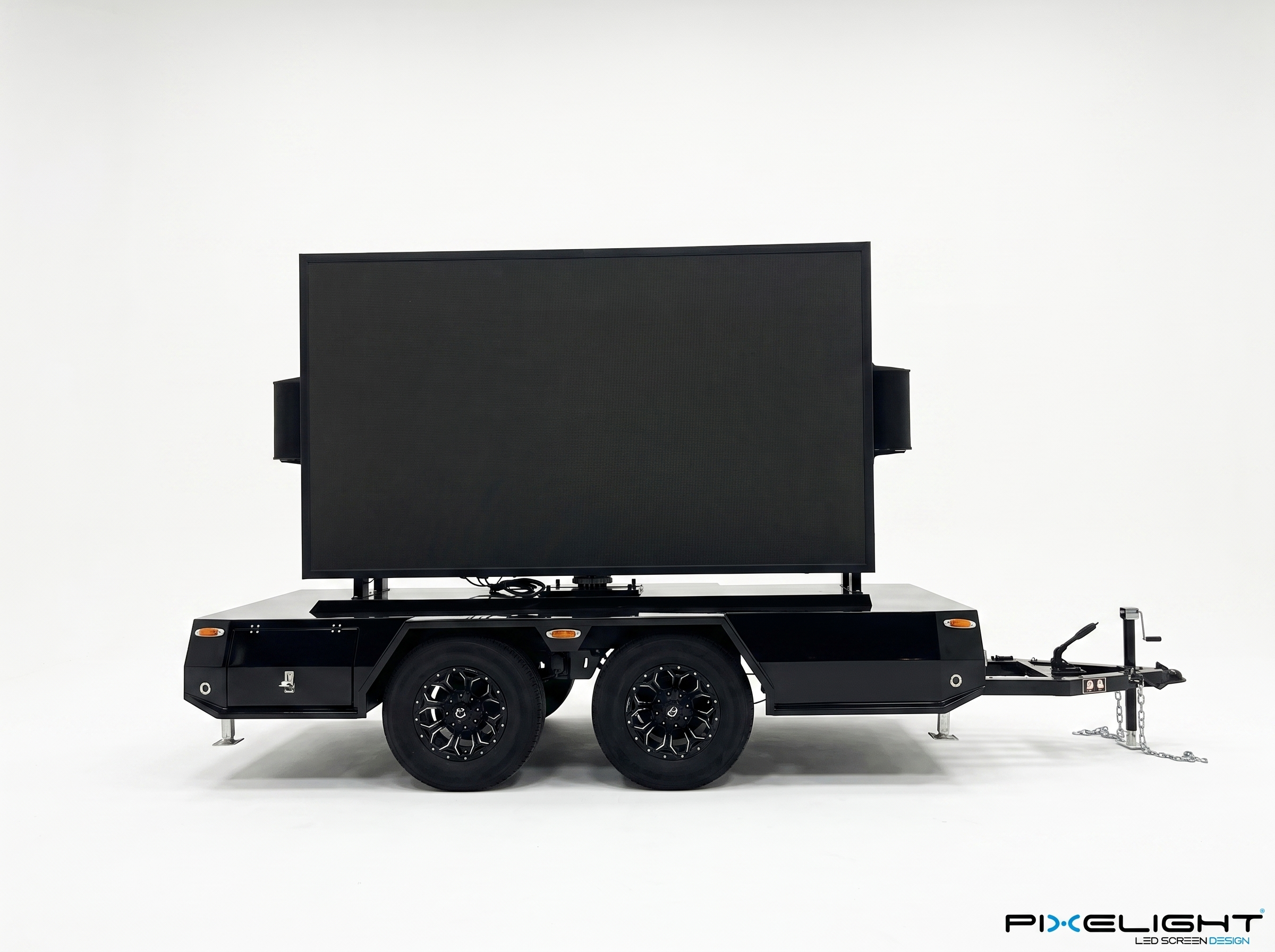 StageScreen 5 – Écran LED mobile compact sur remorque | Pixelight vue de face, camion led mobile en fonctionnement